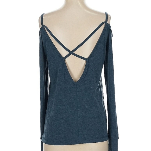 GAP BREATH OFF THE SHOULDER TOP - Picture 3 of 3